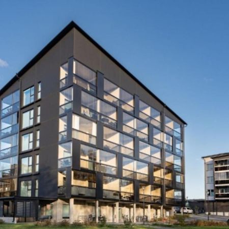 Modern Apartment Near Tampereen Messukeskus, With Own Private And Free Parking Exteriör bild