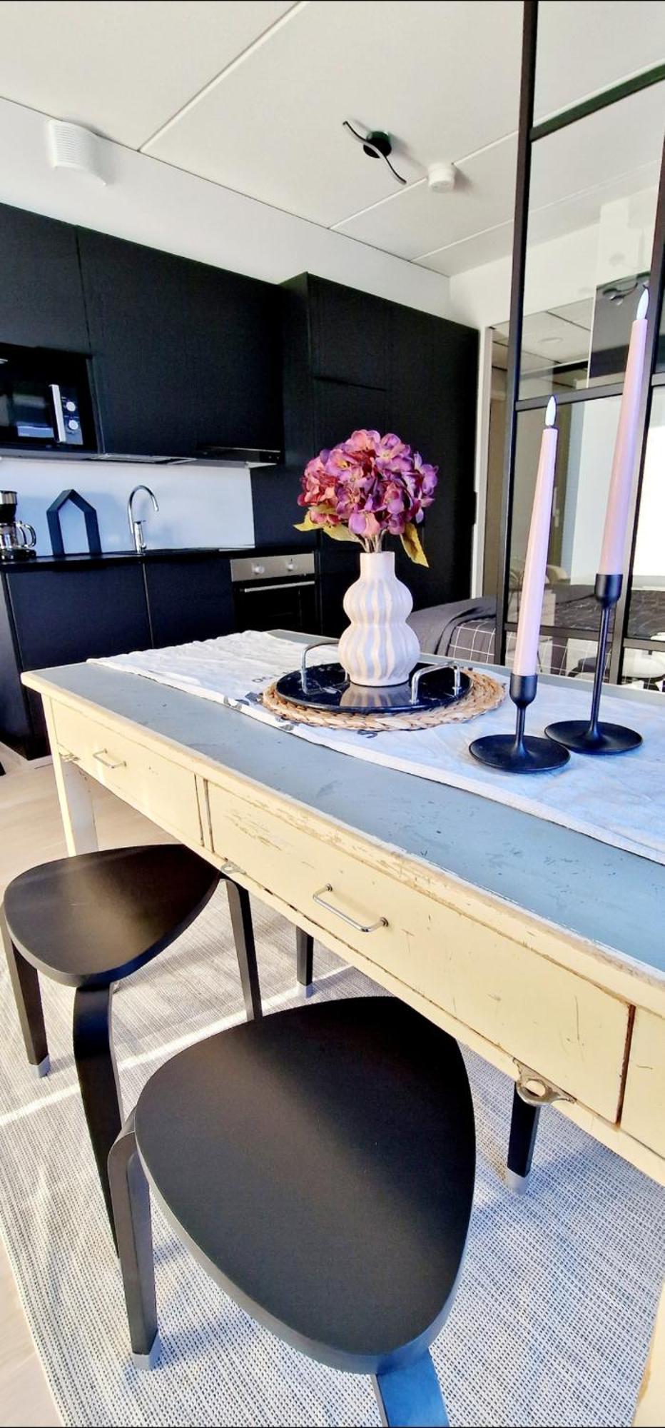 Modern Apartment Near Tampereen Messukeskus, With Own Private And Free Parking Exteriör bild