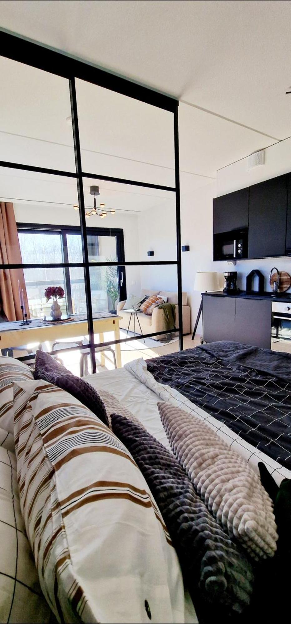 Modern Apartment Near Tampereen Messukeskus, With Own Private And Free Parking Exteriör bild