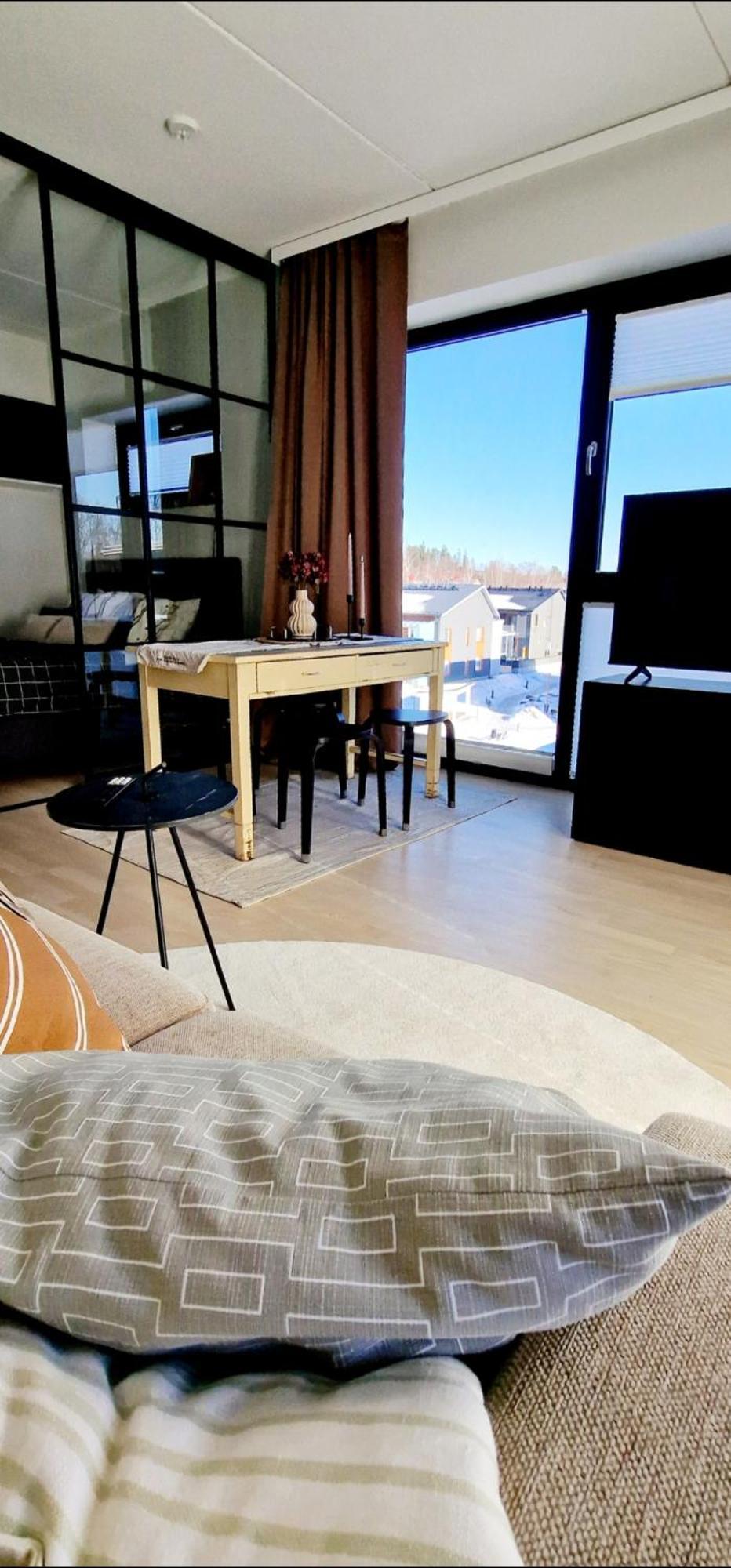 Modern Apartment Near Tampereen Messukeskus, With Own Private And Free Parking Exteriör bild